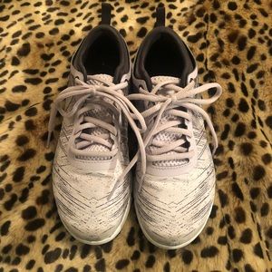 Reebok Speed Her sneakers